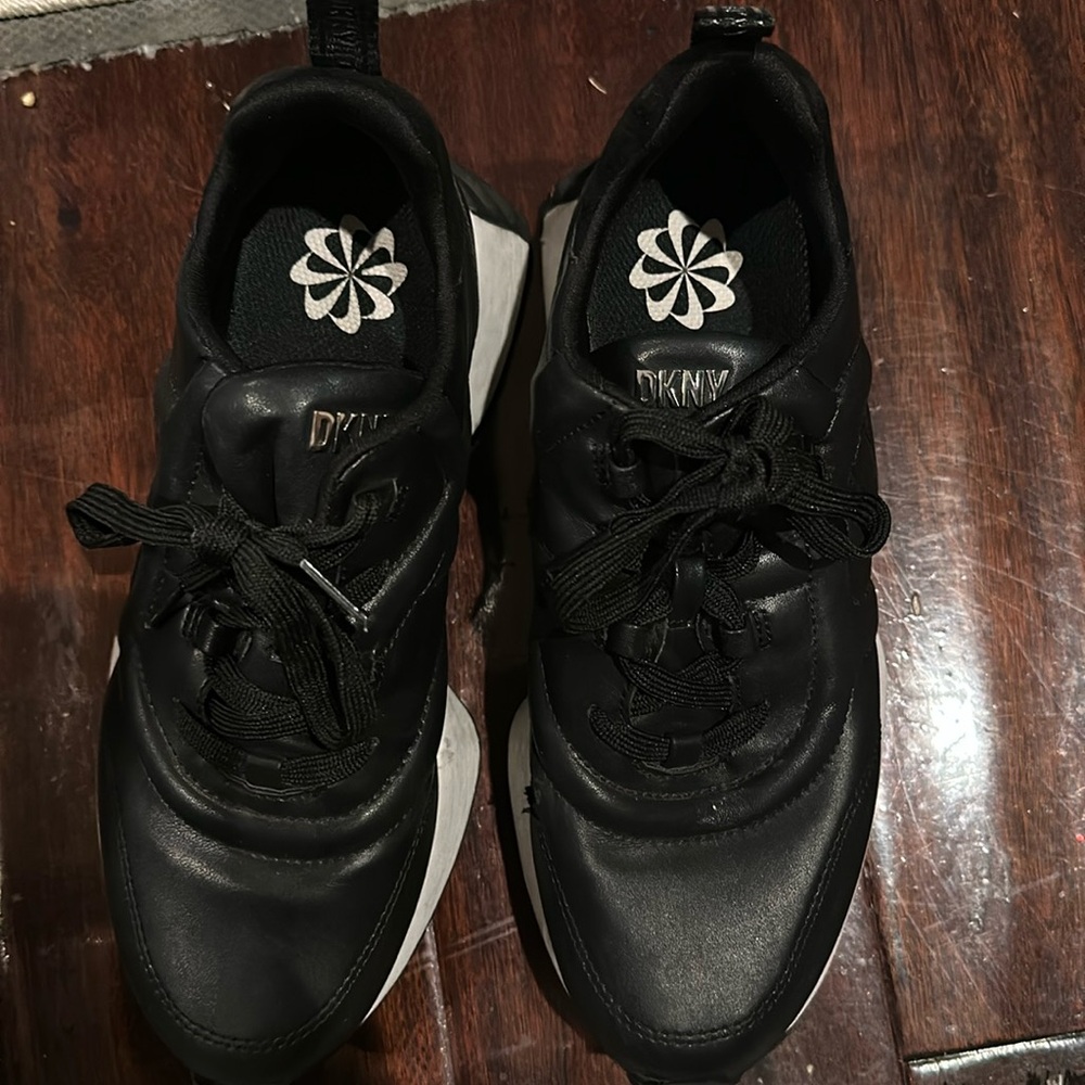 Women’s shoes